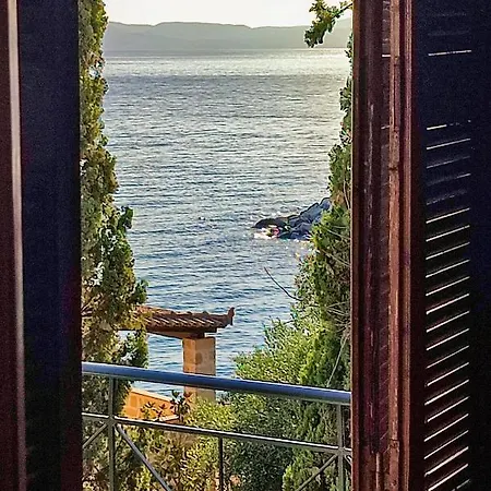 Seampathia Daire Kalamata